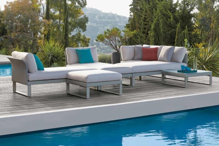 3 ways to lay out your outdoor furniture