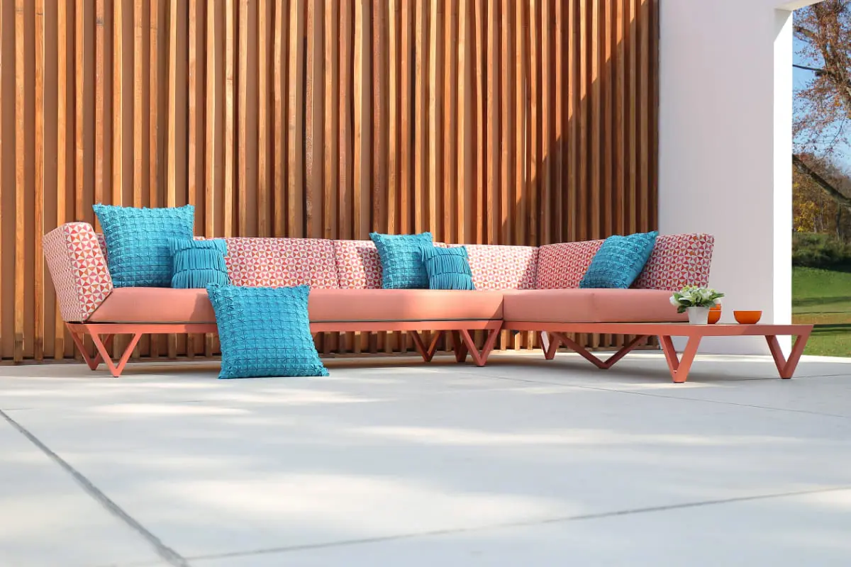 Outdoor Furniture Materials Guide How, What Outdoor Furniture Holds Up The Best